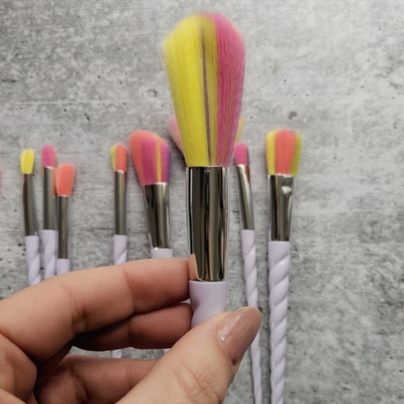UNICORN RAINBOW Bright makeup brush 10 piece set - Picture 7 of 7